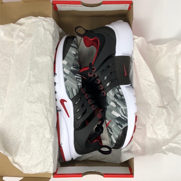 🆕 Nike Air Presto Print - Gym Red/Wolf Grey - Picture 4 of 8